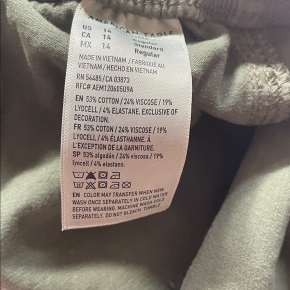 BNWT AE Next Level High-Waisted
Jegging Jogger in Olive - Picture 12 of 16